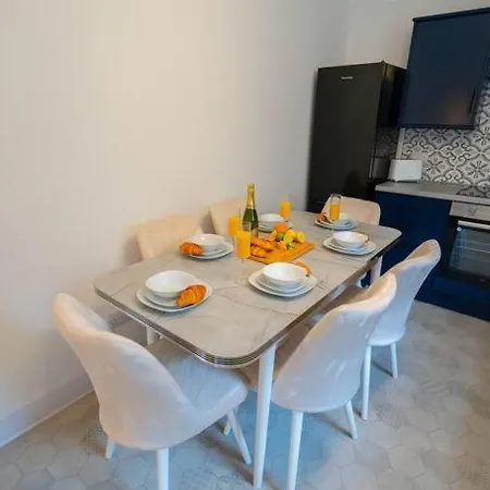 Yss 16th Station Rd Spacious 11 Guest