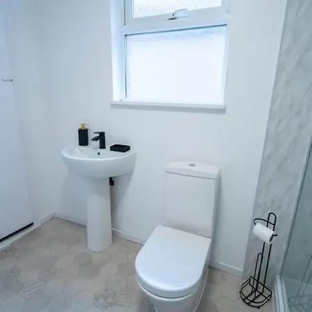 Yss 16th Station Rd Spacious 11 Guest Ferienhaus *