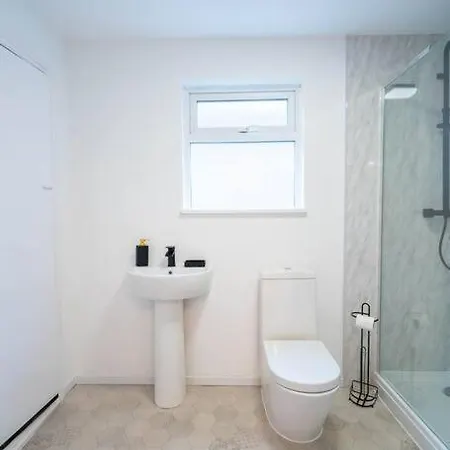 Yss 16th Station Rd Spacious 11 Guest *
