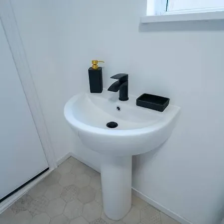 Holiday home Yss 16th Station Rd Spacious 11 Guest *