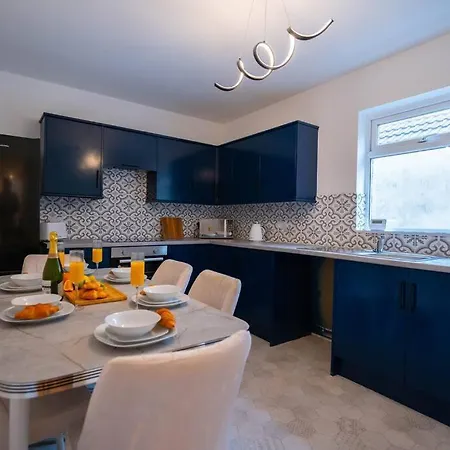 Holiday home Yss 16th Station Rd Spacious 11 Guest